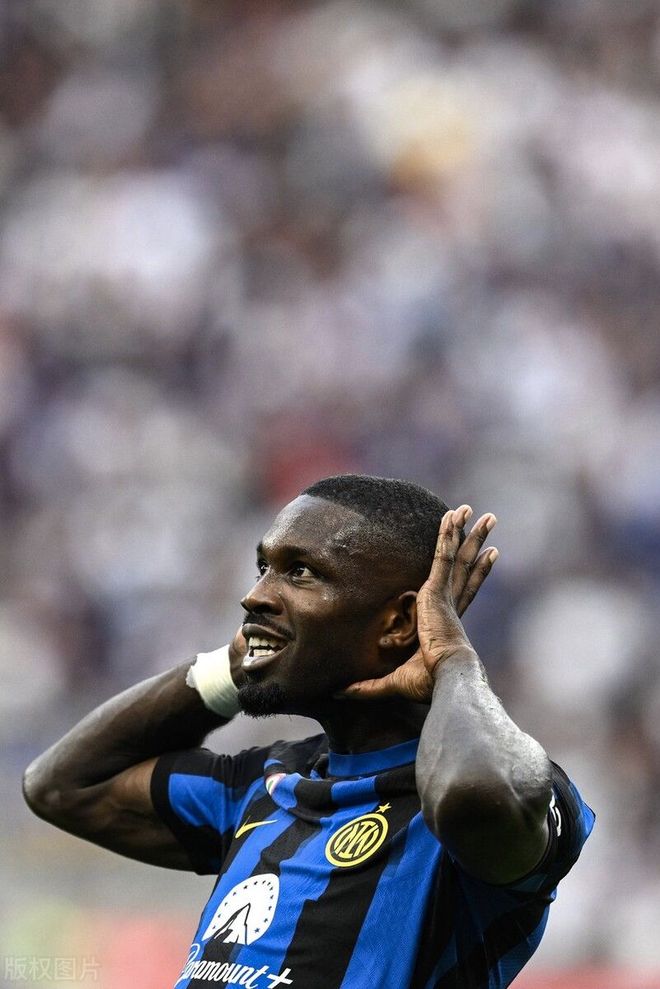 与詹姆斯的 与詹姆斯的